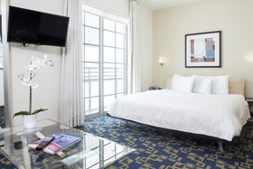 Congress Suites at the Strand
