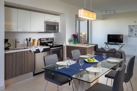 Moderno Residences By Bay Breeze