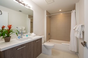 Moderno Residences By Bay Breeze