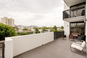 Moderno Residences By Bay Breeze