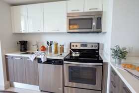 Moderno Residences By Bay Breeze