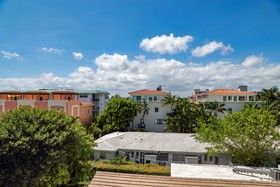 Moderno Residences By Bay Breeze