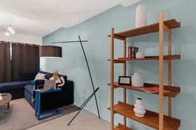 Roami At 250 Collins