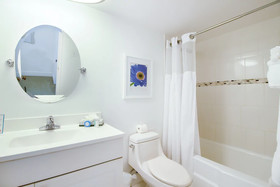 Seacoast Suites by Pelicanstay