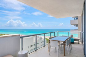 Setai Residence by LRMB
