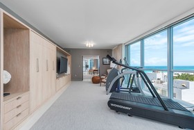 Setai Residence by LRMB