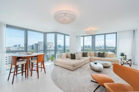Setai Residence by LRMB