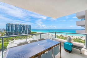 Setai Residence by LRMB