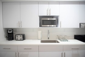 12th & Ocean Suites by LuxUrban