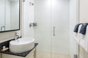 Kenmore Village Hotel