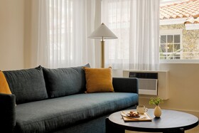 Kenmore Village Hotel