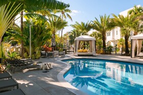 Kenmore Village Hotel