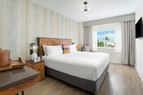 Kenmore Village Hotel