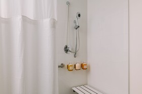 Kenmore Village Hotel