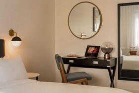 Kenmore Village Hotel