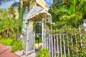 Villa Paradiso Hotel