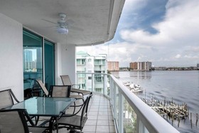 Marina Bay Club