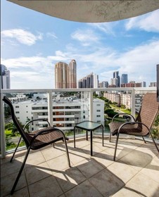 Marina Bay Club