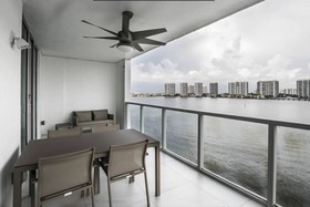 Marina Bay Club