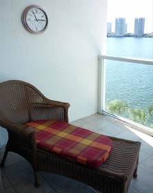 Marina Bay Club