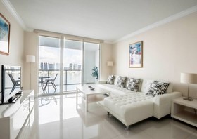 Marina Bay Club