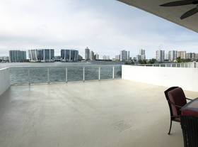Marina Bay Club