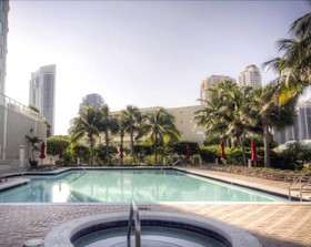 Marina Bay Club