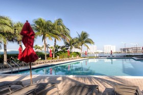 Marina Bay Club