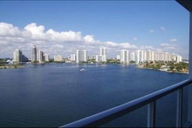Marina Bay Club