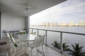 Marina Bay Club
