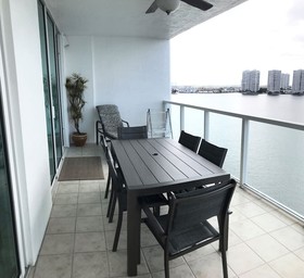 Marina Bay Club