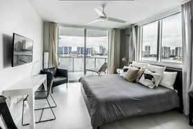 Marina Bay Club