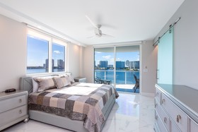 Marina Bay Club