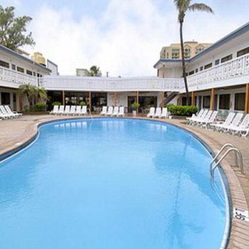 Travelodge Monaco North Miami & Sunny Isles Beach