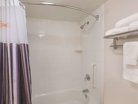 La Quinta Inn & Suites by Wyndham Miami Lakes
