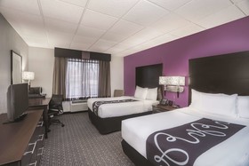 La Quinta Inn & Suites by Wyndham Miami Lakes