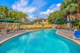 La Quinta Inn & Suites by Wyndham Miami Lakes