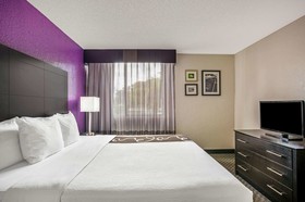 La Quinta Inn & Suites by Wyndham Miami Lakes