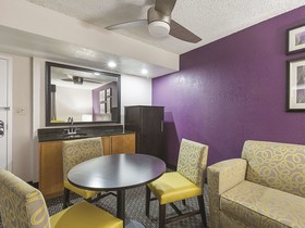 La Quinta Inn & Suites by Wyndham Miami Lakes