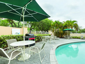 La Quinta Inn & Suites by Wyndham Miami Lakes