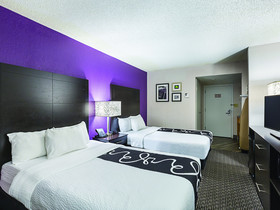 La Quinta Inn & Suites by Wyndham Miami Lakes