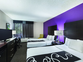 La Quinta Inn & Suites by Wyndham Miami Lakes