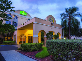 La Quinta Inn & Suites by Wyndham Miami Lakes
