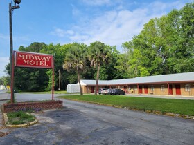 Harikrishna Midway Motel