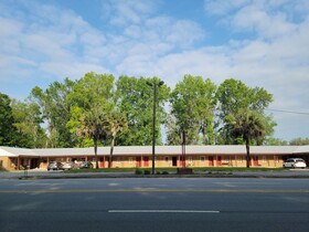 Harikrishna Midway Motel