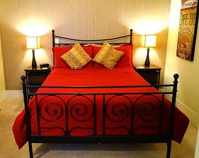 The Heirloom Inn