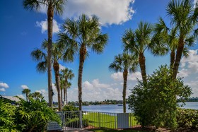 Hilton Vacation Club Charter Club Naples Bay