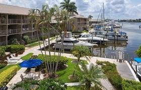 Cove Inn on Naples Bay