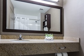 Holiday Inn Express & Suites Naples Downtown - 5th Avenue