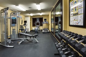 Holiday Inn Express & Suites Naples Downtown - 5th Avenue